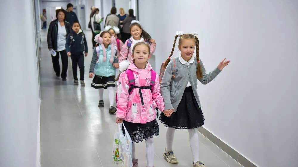 У школьников весенние каникулы будут только один день