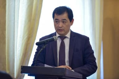 Исполняющим обязанности министра здравоохранения стал Эркин Чечейбаев.