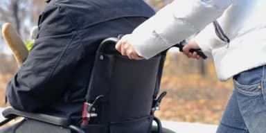 550 новых социальных работников приступят к работе уже в этом году